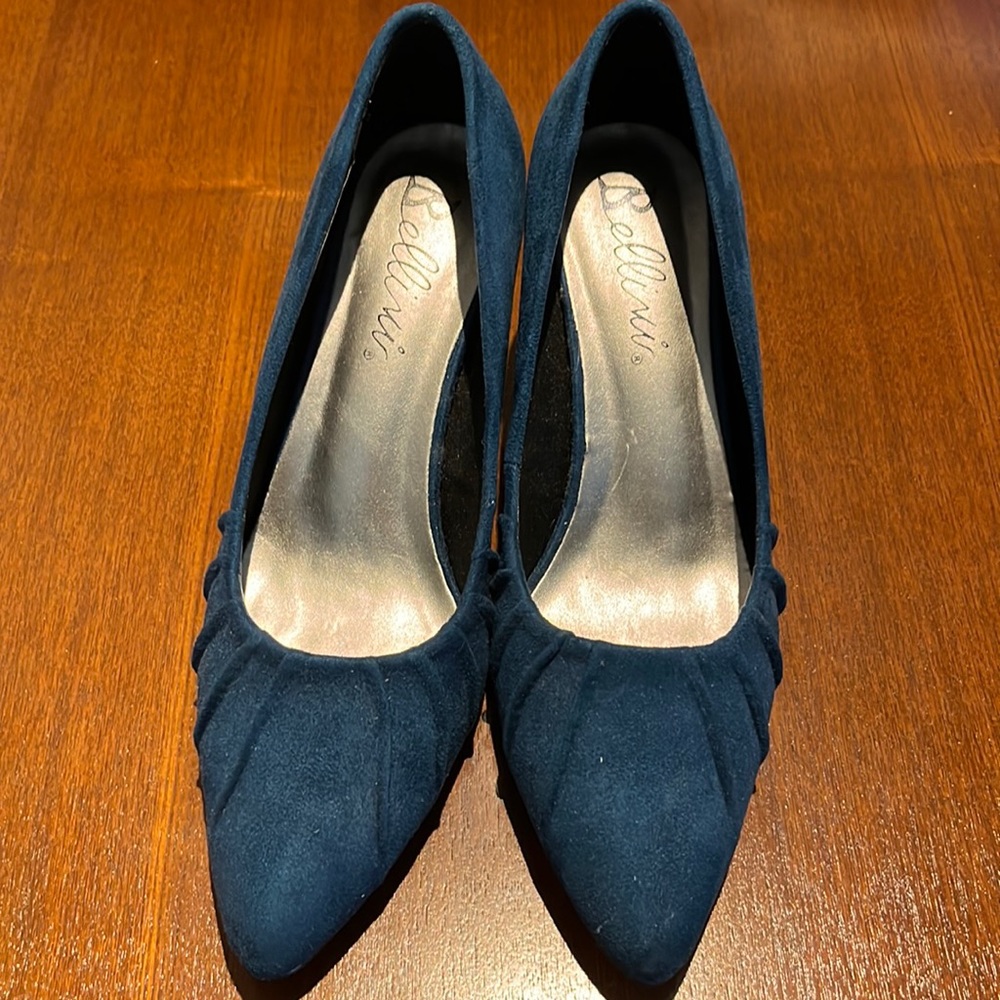 Faux suede teal pumps, chunky heel and never worn.